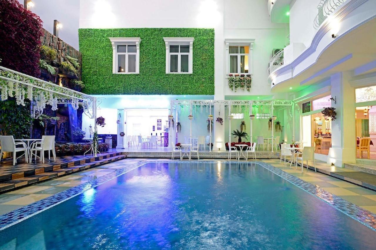 Sahira Butik Pakuan Syariah Hotel Богор Екстериор снимка