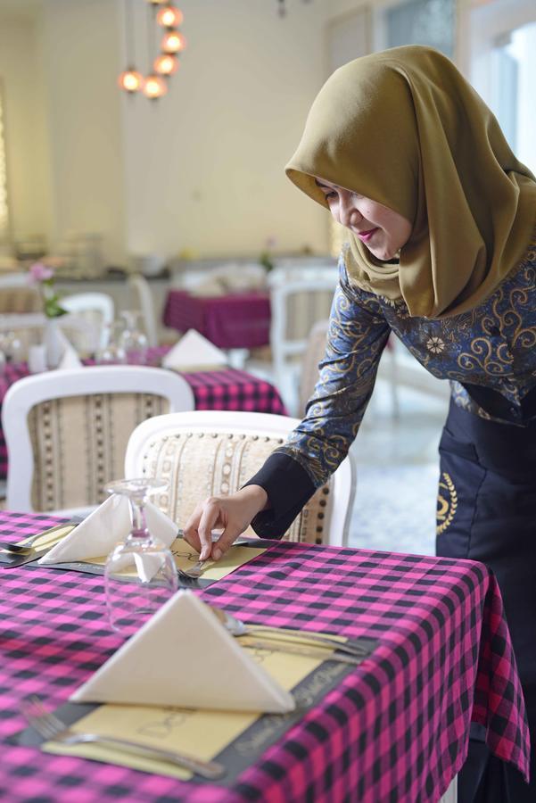 Sahira Butik Pakuan Syariah Hotel Богор Екстериор снимка