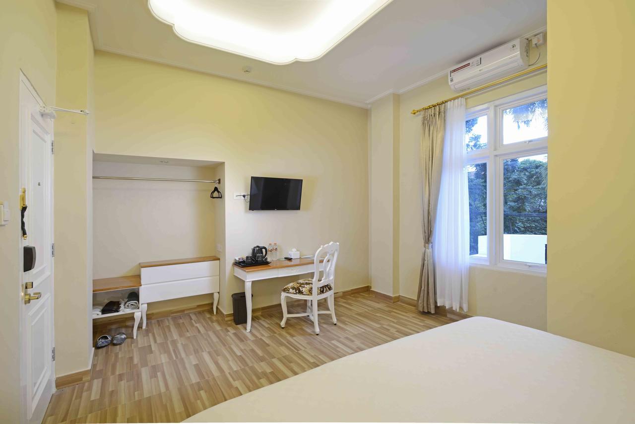 Sahira Butik Pakuan Syariah Hotel Богор Екстериор снимка